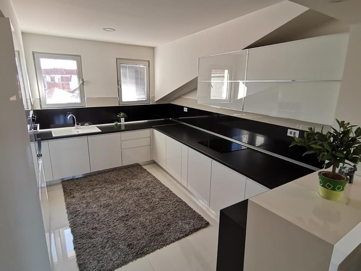 Atina Lux Hostel ليسكوفاك المظهر الخارجي الصورة