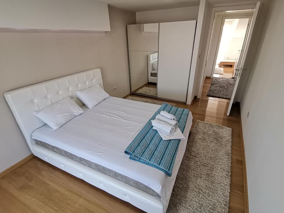 Atina Lux Hostel ليسكوفاك المظهر الخارجي الصورة