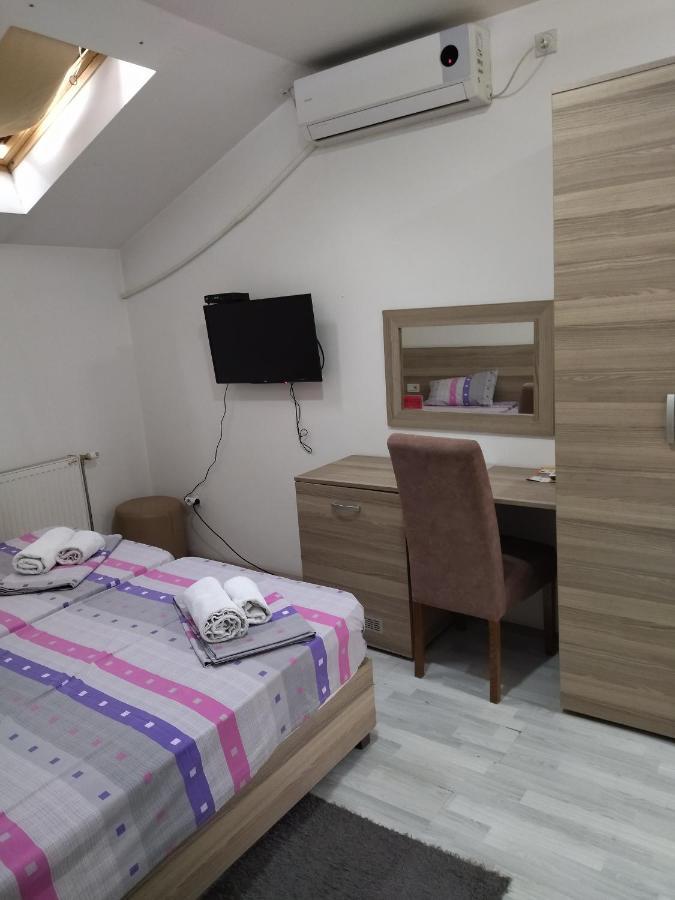 Atina Lux Hostel ليسكوفاك المظهر الخارجي الصورة
