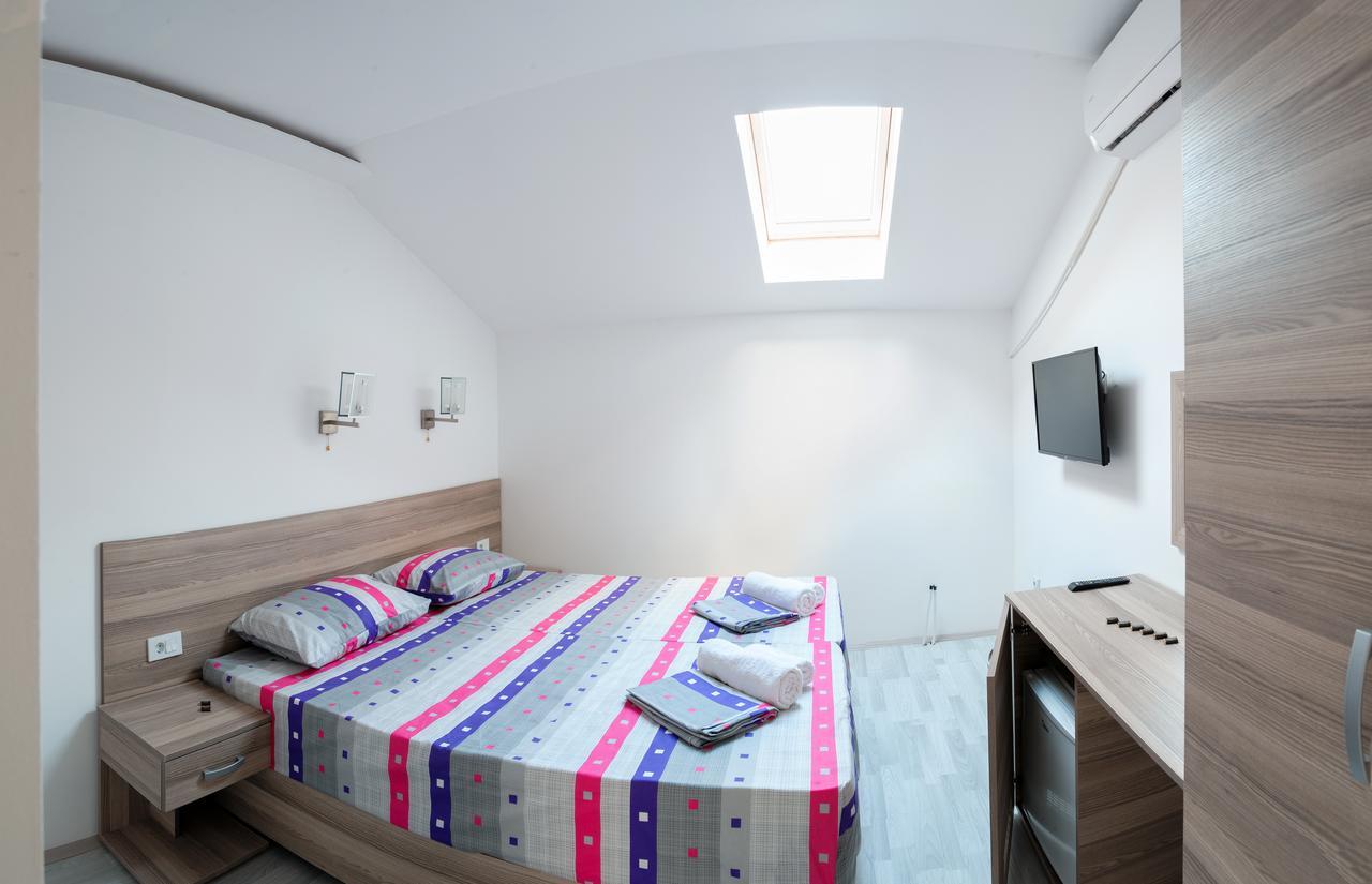 Atina Lux Hostel ليسكوفاك المظهر الخارجي الصورة