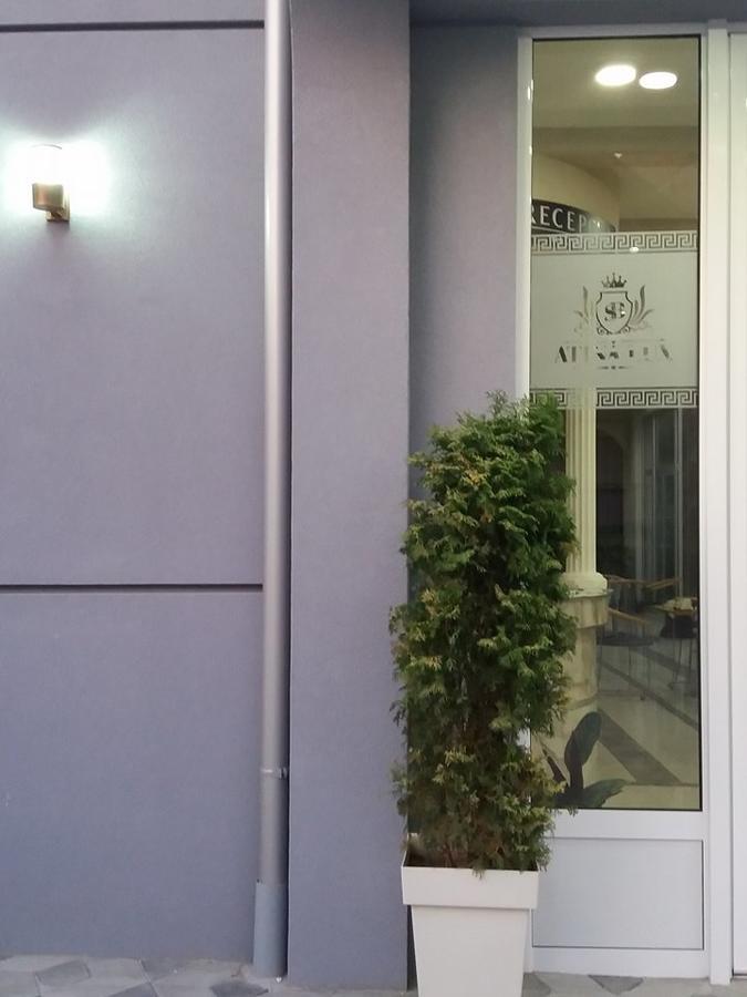 Atina Lux Hostel ليسكوفاك المظهر الخارجي الصورة