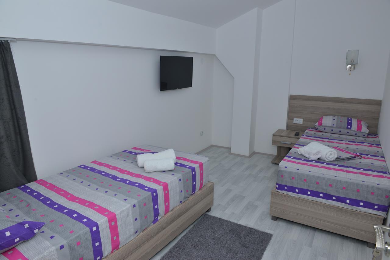 Atina Lux Hostel ليسكوفاك المظهر الخارجي الصورة