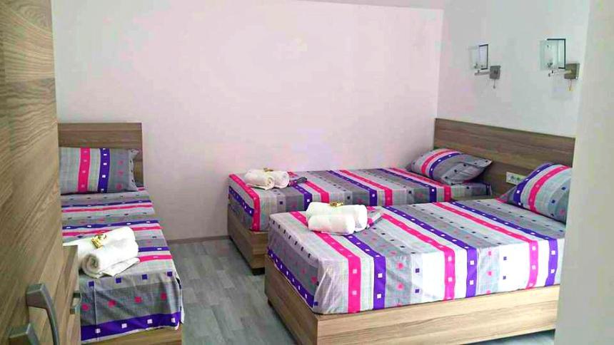 Atina Lux Hostel ليسكوفاك المظهر الخارجي الصورة